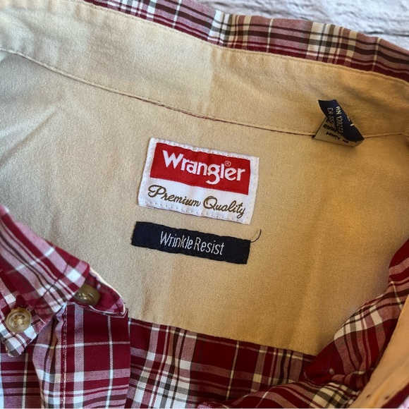 Wrangler XLT Button Down Plaid Mens Shirt - Picture 2 of 8